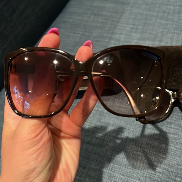 Flash sale!! Tom Ford sunglasses bundle - Picture 2 of 8